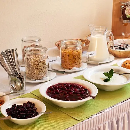 Отель An't Yachthaven 3*